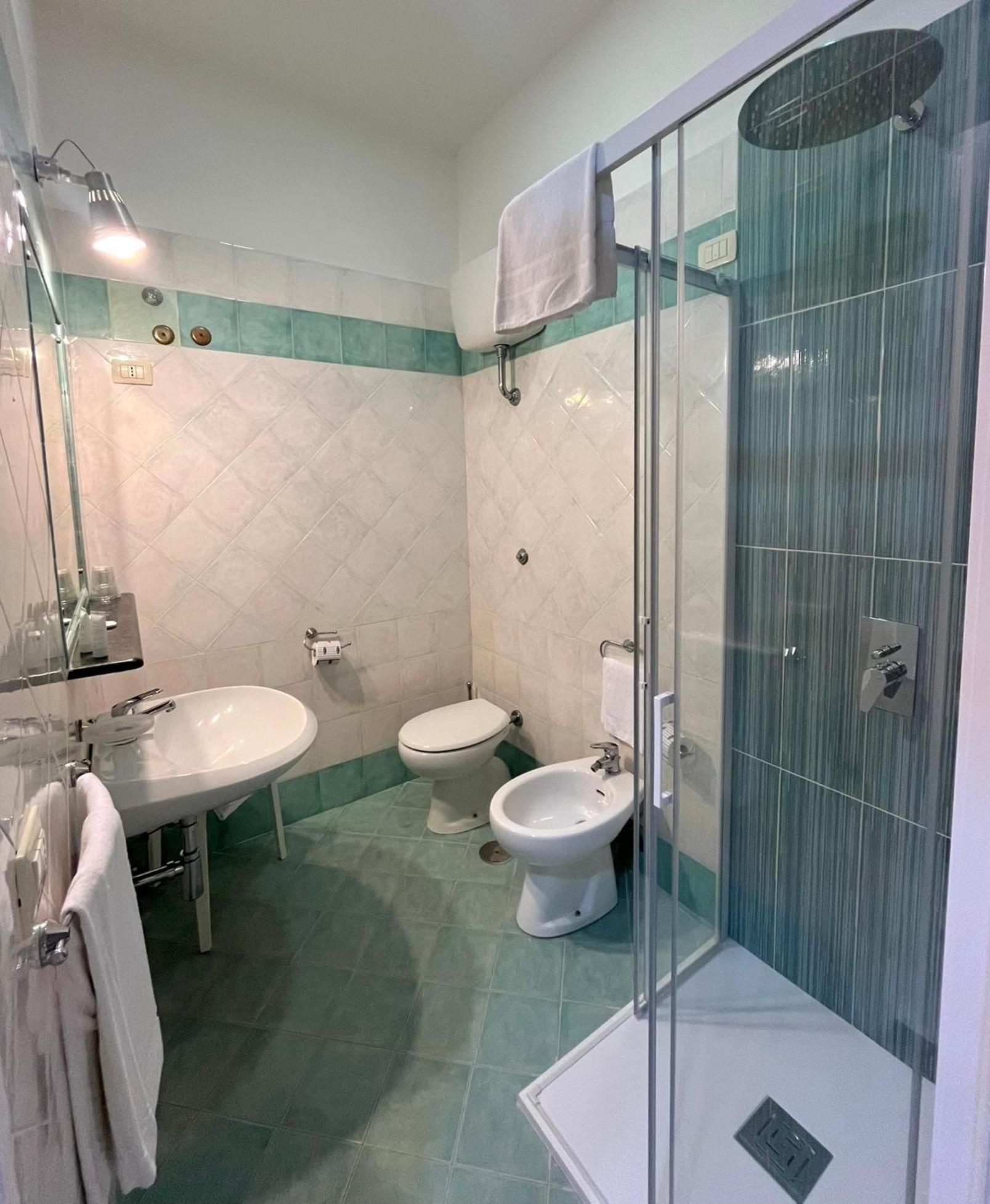 Hotel Sorrento Street View Esterno foto